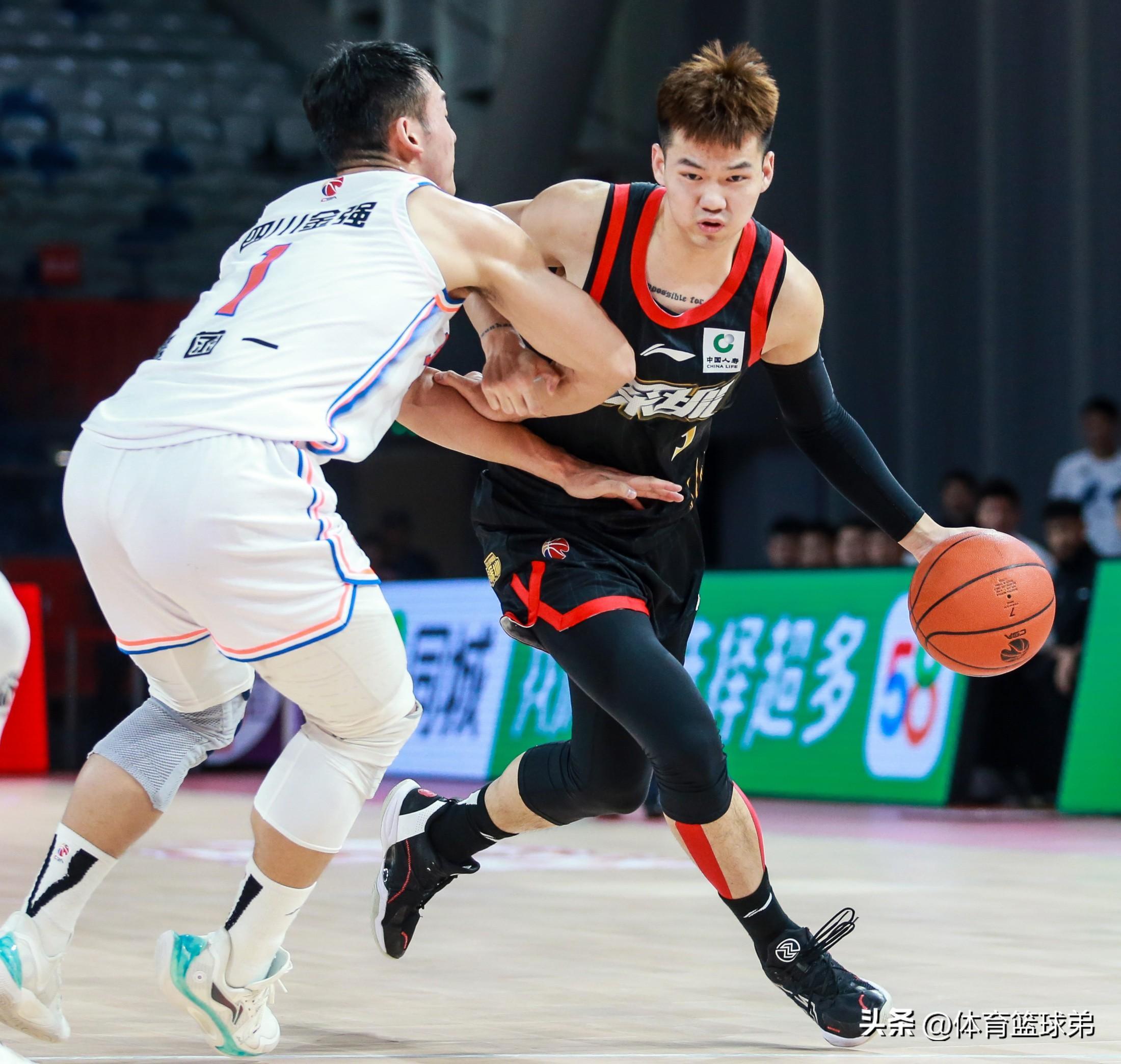 开云APP下载-冲刺阶段突围战来临，山东男篮围绕亚冠战术微调，态度坚定，心理建设被强调的简单介绍